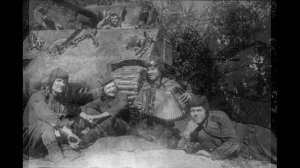 Шли сегодня танки без привала. Исполняет Вячеслав Климов.