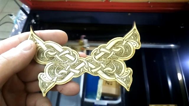 Лазерная гравировка и контурная обводка Труба LaSea F2 смотреть онлайн