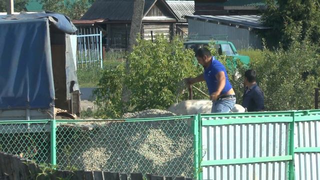 Loading a cow смотреть онлайн