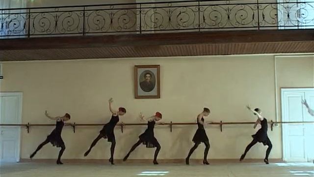 Vaganova Academy graduation exam. Caractere dance/ Flic flac. смотреть онлайн