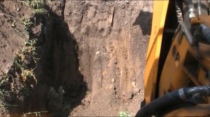 Как раскопываю и нахожу газовые трубы.( How do I dig and find gas pipes.)