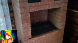 На каком ряду кирпичной печи я устанавливаю чугунную плиту и почему так делаю.