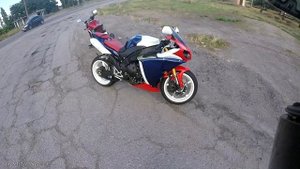 Обзор YAMAHA YZF R1 (2011) / тест - драйв /  "мечта школьника"