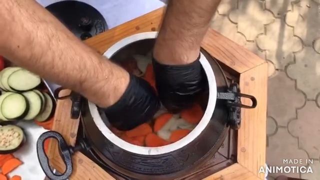 Басма со свининой в Афганском казане