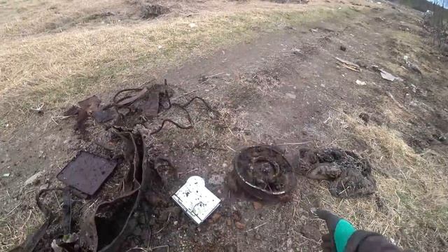 ЭТОТ ЭКСКАВАТОР ИЗМЕНИЛ МОЮ ЖИЗНЬ! КОП МЕТАЛЛА СПЕЦТЕХНИКОЙ! ЦВЕТНОЙ МЕТАЛЛ И ЧЕРМЕТ!