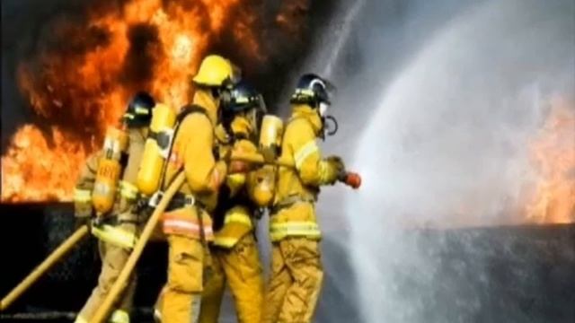 Fireman Jake in "Fire Safety" смотреть онлайн