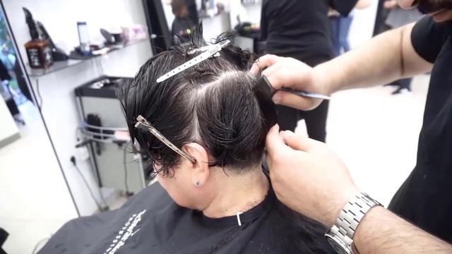ANTI AGE HAIRCUT - UNDERCUT PIXIE WITH SIDE BANGS смотреть онлайн