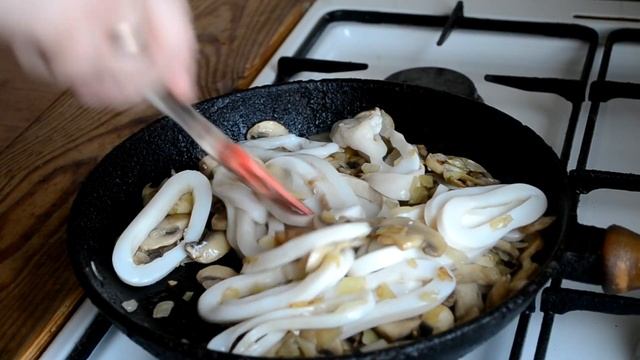 Горячая закуска из кальмаров и грибов. МЯСОЖОР 138