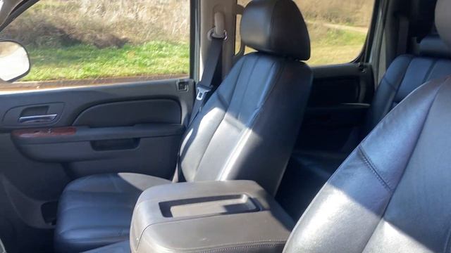 2011 Chevrolet Avalanche LT смотреть онлайн