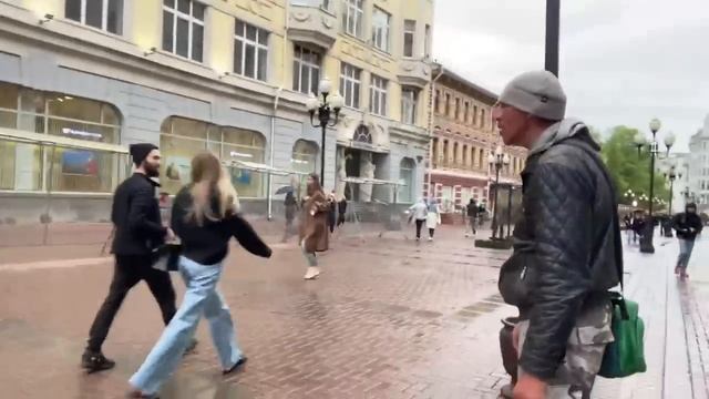 МАРК БУЛАХ УГАРАЕТ И КАДРИТ ТЕЛОК С АЛКАШОМ | ДОВЕРИЛ КАРТУ смотреть онлайн