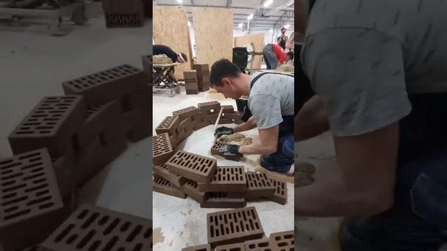 Чемпионат по кирпичной кладке смотреть онлайн