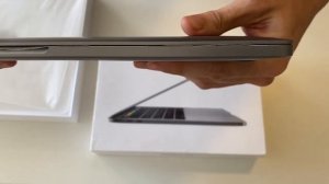 Macbook Pro A1706 touchbar