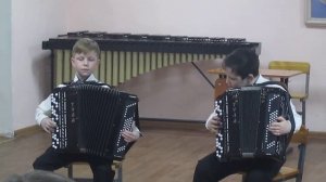 В. Фоменко,  "Игривый котёнок" , Русская народная песня "Вдоль по Питерской" .mp4