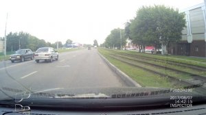 Хёнай гетц задел столб и перевернулся.