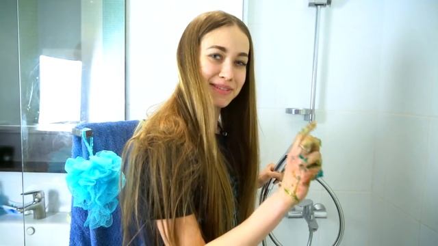 ЗАСТЫЛА В ВАННЕ ИЗ ЖЕЛЕ! КАК 100 СЛОЕВ | CHALLENGE смотреть онлайн