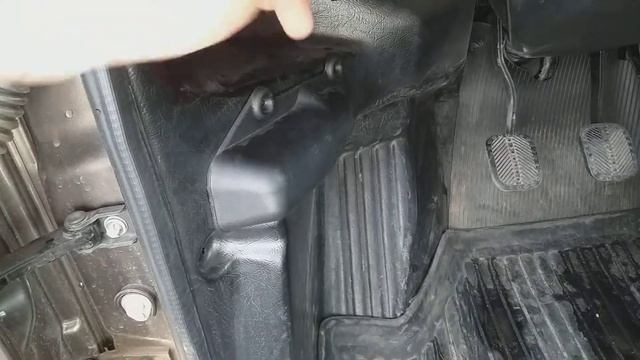 Расположение диагностического разъема OBD2 в NIVA URBAN