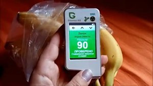 Проверяю бананы на нитраты своим бытовым тестером