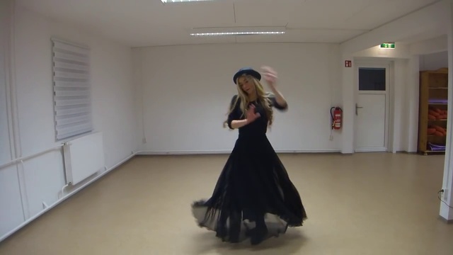 Deewani Mastani (Bajirao Mastani)- dance cover by Twerkies смотреть онлайн