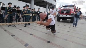 Они меня боятся! 96-килограммовый стронг бросил вызов большим парням!