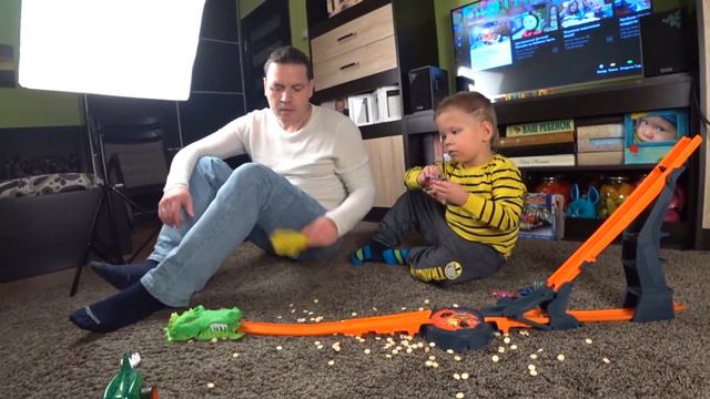 Hot Wheels Добрый крокодил:) смотреть онлайн