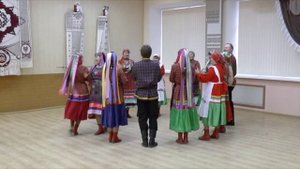 Удмуртская игровая хороводная песня " Барыня "