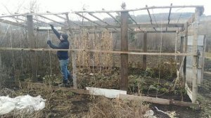 своя теплица в зиму.Строим не большую круглогодичную теплицу своими руками часть 1