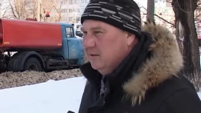 В Кузнецке коммунальщики борются с мусором в канализационных сетях смотреть онлайн