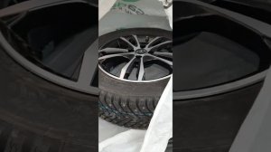 Купил машину Лада xray Cross-люкс 205/60/16 Hacapelita 8 (выбор зимних колес) купил колеса.