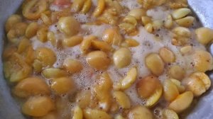 Пюре из абрикосов  на зиму, Apricot puree for the winter, with a minimum amount of sugar