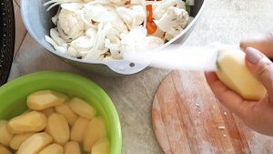 Утка запечённая в рукаве с овощами