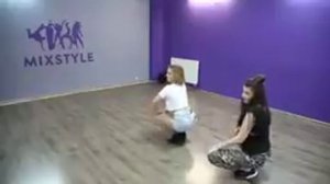 Как научиться танцевать тверк  урок1