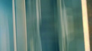 Вот что будет когда ставиш телефон под рельсы поезда