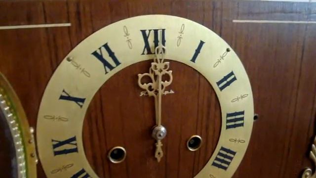 Часы настольные Янтарь с боем смотреть онлайн