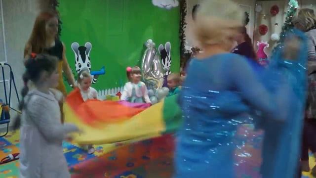 День рождения в стиле "Эльза" Детский Центр Веселая Зебра Саратов смотреть онлайн