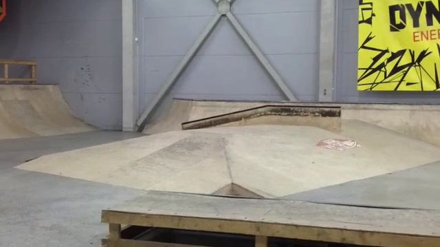 RANDOM 2012 PHONE EDIT смотреть онлайн