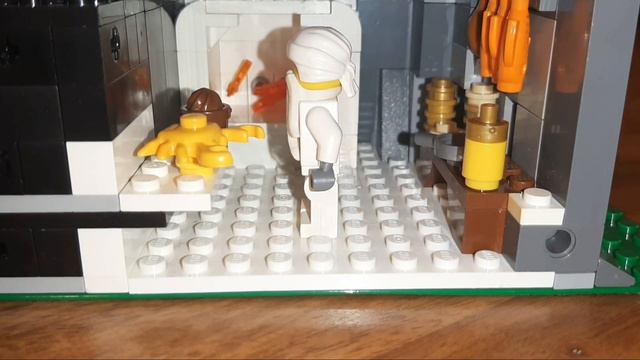 Самодельный замок из LEGO и рыцари королевства 🏰 Обзор огромный ЛЕГО средневековый замок !