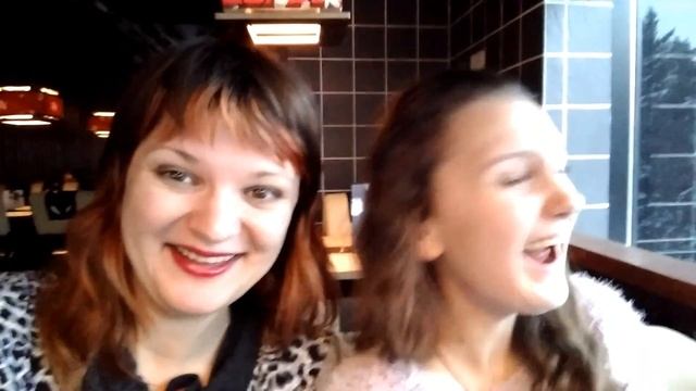 Пришли в ресторан без денег смотреть онлайн