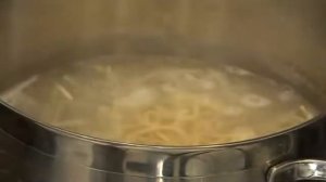 Куриный суп с домашней лапшой
