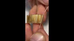 ?быстрый туториал на колечко со стеклярусом из бисера.?