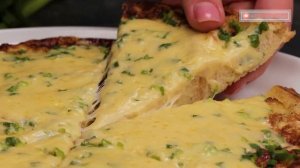 Это не просто жареный хлеб с яйцом, а настоящая пицца на сковороде