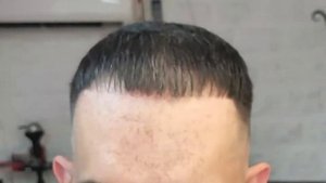 Как подстричь челку в мужской стрижке? // How to cut bangs in a men's haircut // Short men's bang