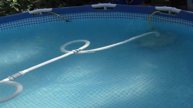 Пылесос для бассейна INTEX смотреть онлайн