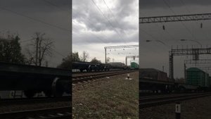 Полное видео машинист помахал ? ? грузовой поезд ВЛ80с #поезда #ржд #рждтоп