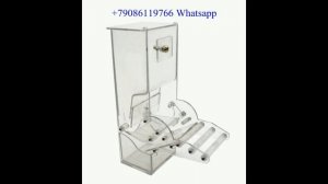 Автоматическая кормушка для птиц в клетке