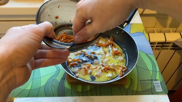Готовим Яичницу с Лососем и Морковью! смотреть онлайн