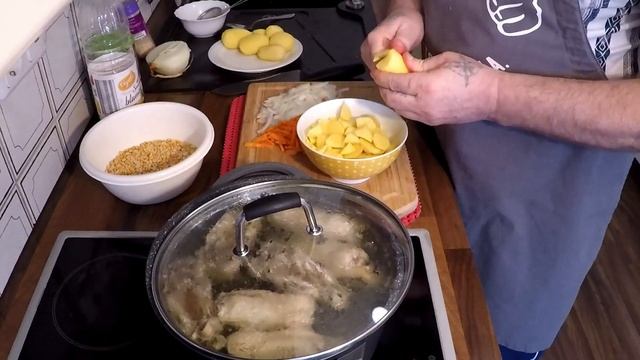 Готовим гороховый суп с куриными спинками. смотреть онлайн
