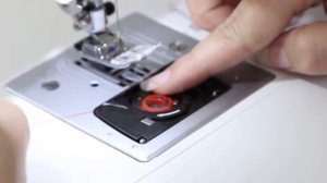 SINGER® CONFIDENCE™ 7640 Sewing Machine   Threading Your Machine