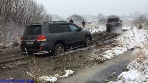 land cruiser 200 and prado 150. Оффроуд. Бездорожье off-road