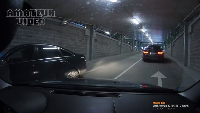 Mio MiVue 688 видеорегистратор  - Юлемисте Кескус, Таллинн. В  поисках места парковки