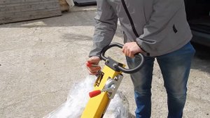 Бензиновая реверсивная виброплита tss wp160l массой 152кг